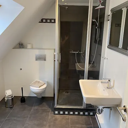 In Ruhiger Lage Mit Grossem Balkon Fehmarn