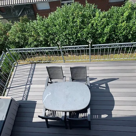 In Ruhiger Lage Mit Grossem Balkon