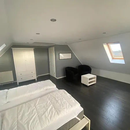 In Ruhiger Lage Mit Grossem Balkon דירה
