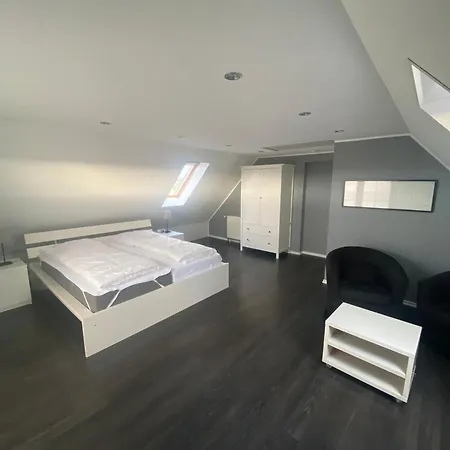 In Ruhiger Lage Mit Grossem Balkon דירה פהמארן